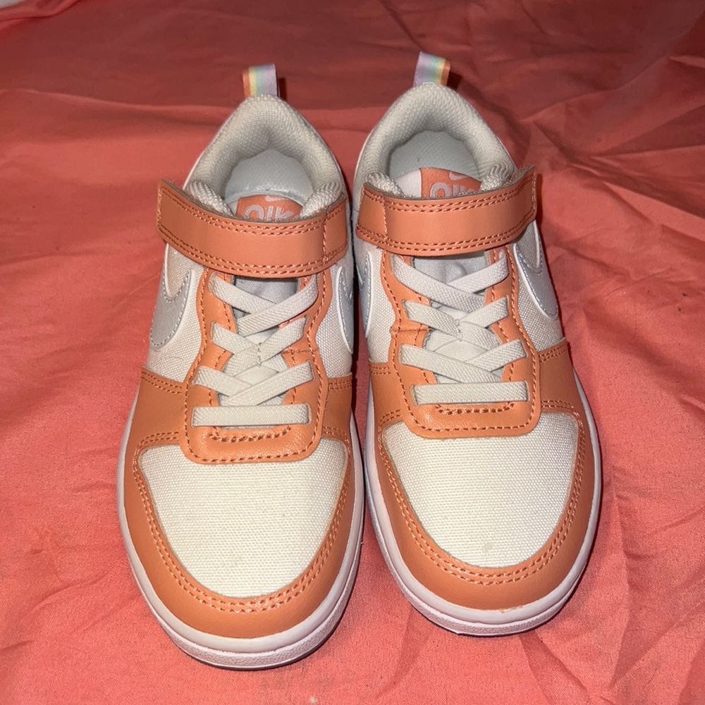 Brand New w/o tags/ box! Never worn US Size 11C Boys Nike Velcro Sneakers!